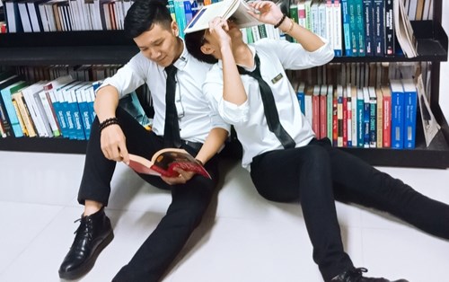 Muốn mặc đồng phục đẹp thì về đội của Khoa Luật UDA nhé!!!