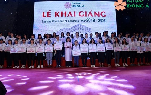 10 tỷ đồng học bổng khuyến tài và khuyến học dành cho tân sinh viên năm 2019