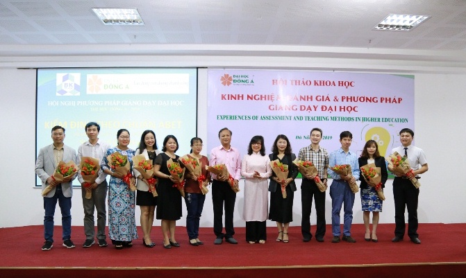Kinh nghiệm trong đánh giá và phương pháp giảng dạy đại học