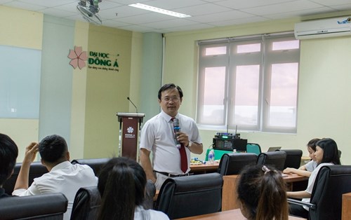 Báo cáo chuyên đề "Đánh giá 05 năm thi hành Hiến pháp nước Cộng hòa xã hội chủ nghĩa Việt Nam 2013"